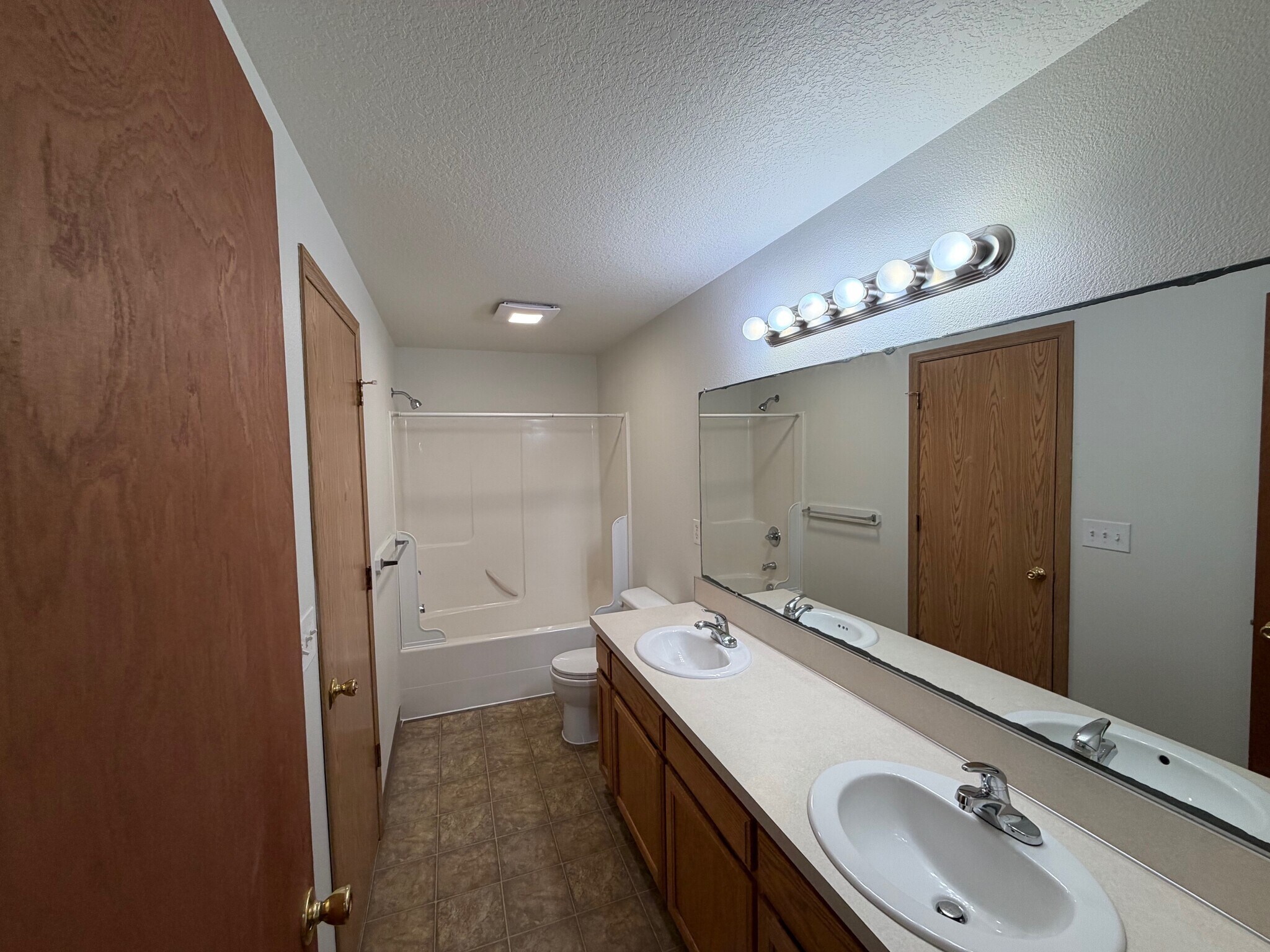 Building Photo - 1139 2nd St NW