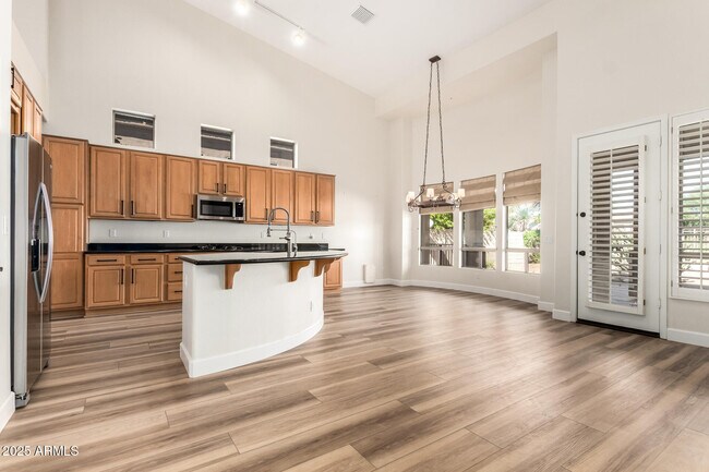 Building Photo - 7446 E Journey Ln