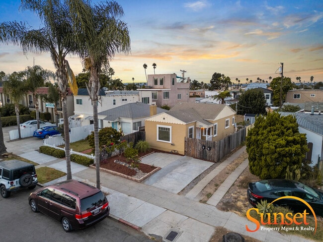 Building Photo - 4926 Del Monte Ave