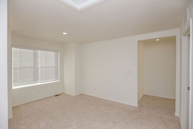 Building Photo - Spacious 4-Bedroom Home  + Office + Loft  with 3-Car Garage, Walk-Out Basement & Community Pool| ...