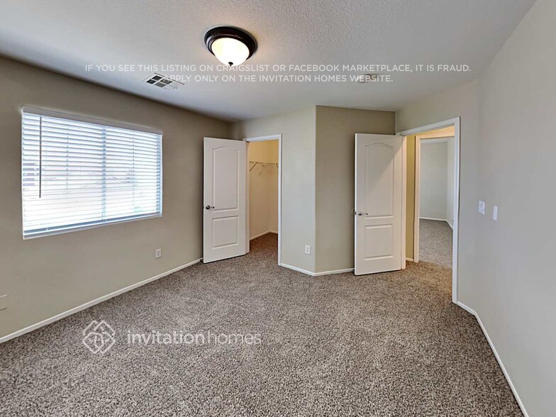 Building Photo - 4441 Rockaway Beach St