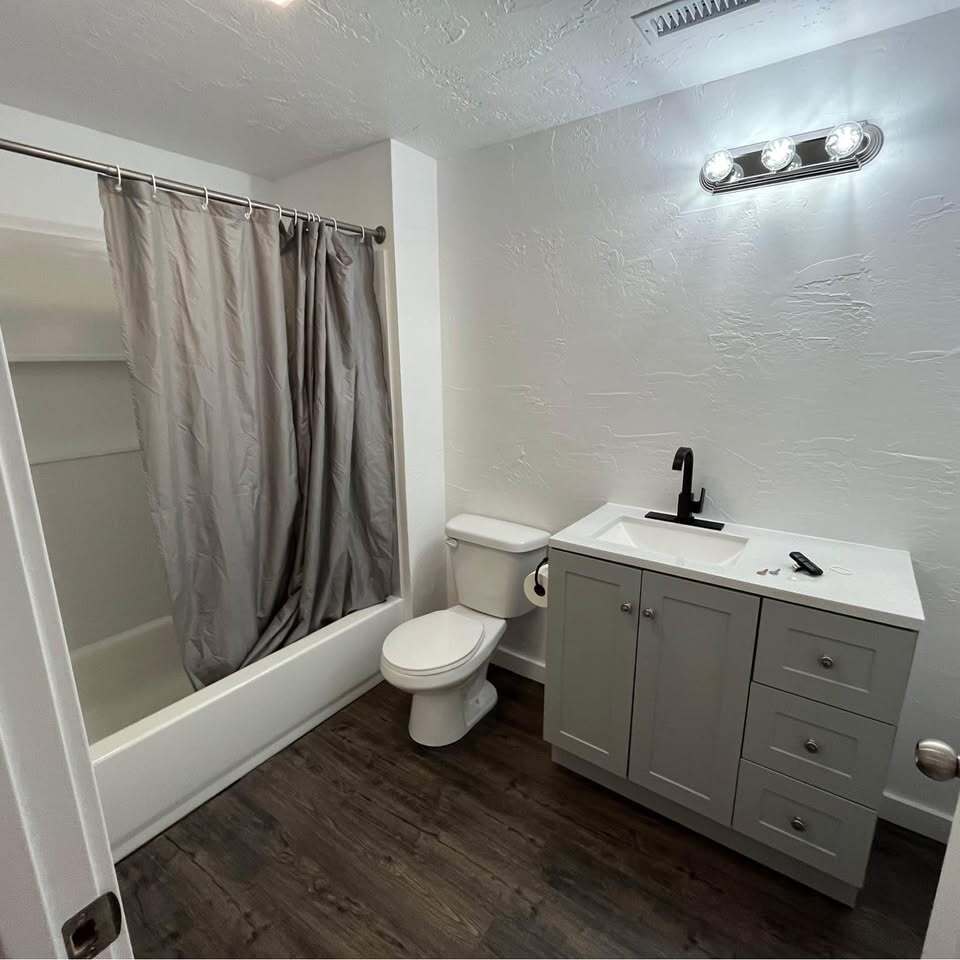 Building Photo - 368 N Passage Ct