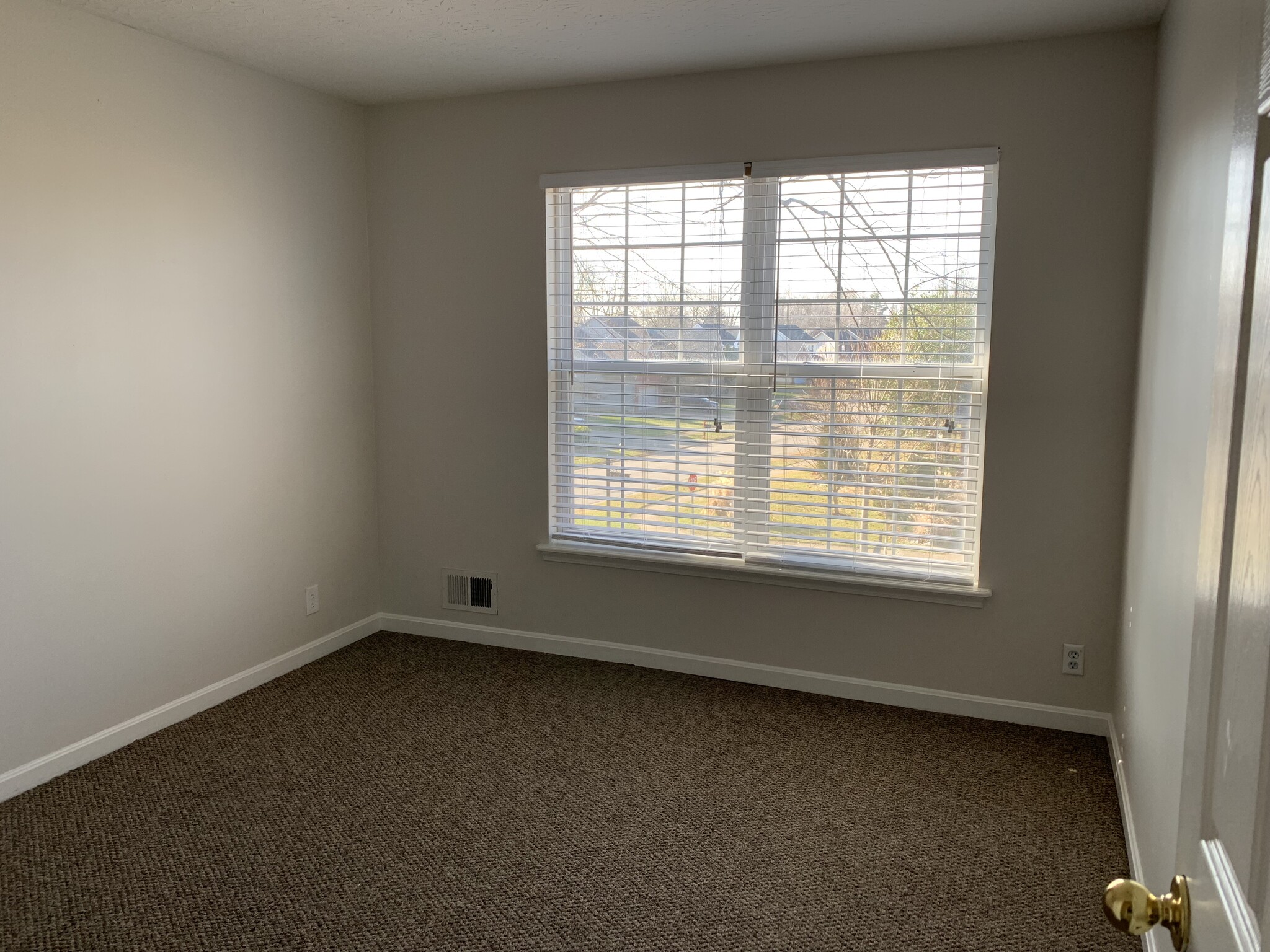 Building Photo - 4201 Bridlepath Pl