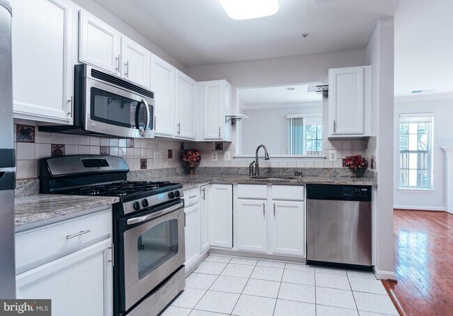Building Photo - 6607 NETTIES Ln