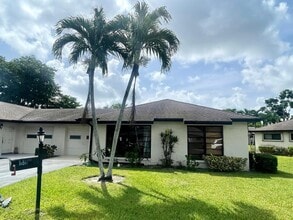 Building Photo - 4961 Dovewood Rd