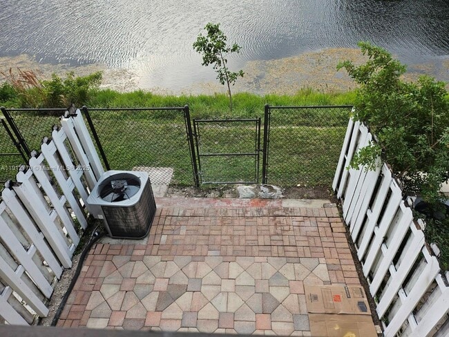 Building Photo - 6410 SW 130th Ave