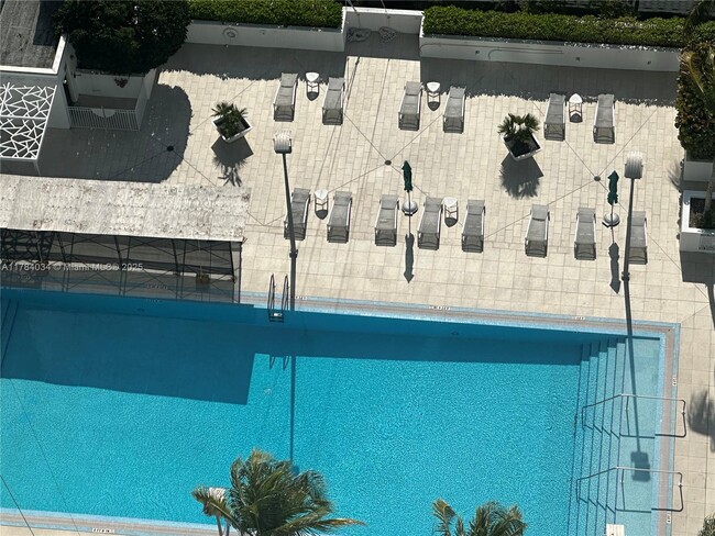 Building Photo - 951 Brickell Ave