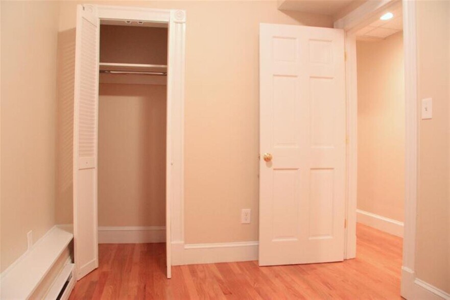 Building Photo - 878 Massachusetts Ave