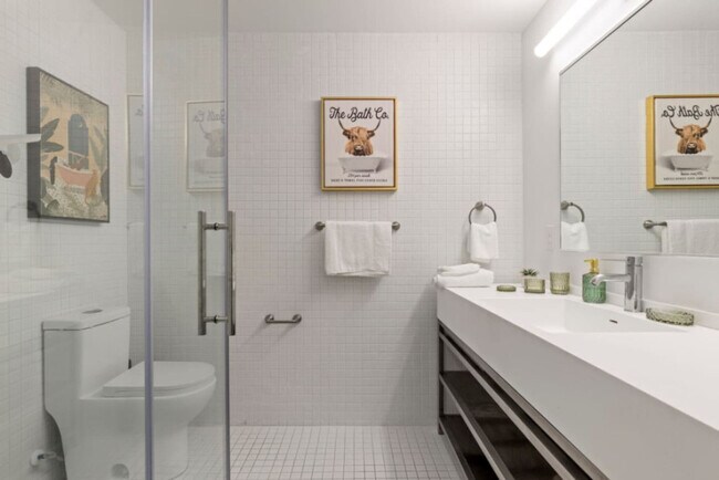 Building Photo - 12607 Larchmere Blvd