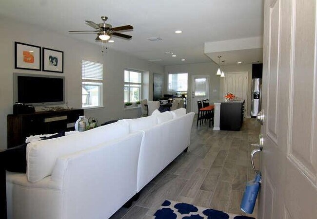 Building Photo - 735 Coconut Grove St