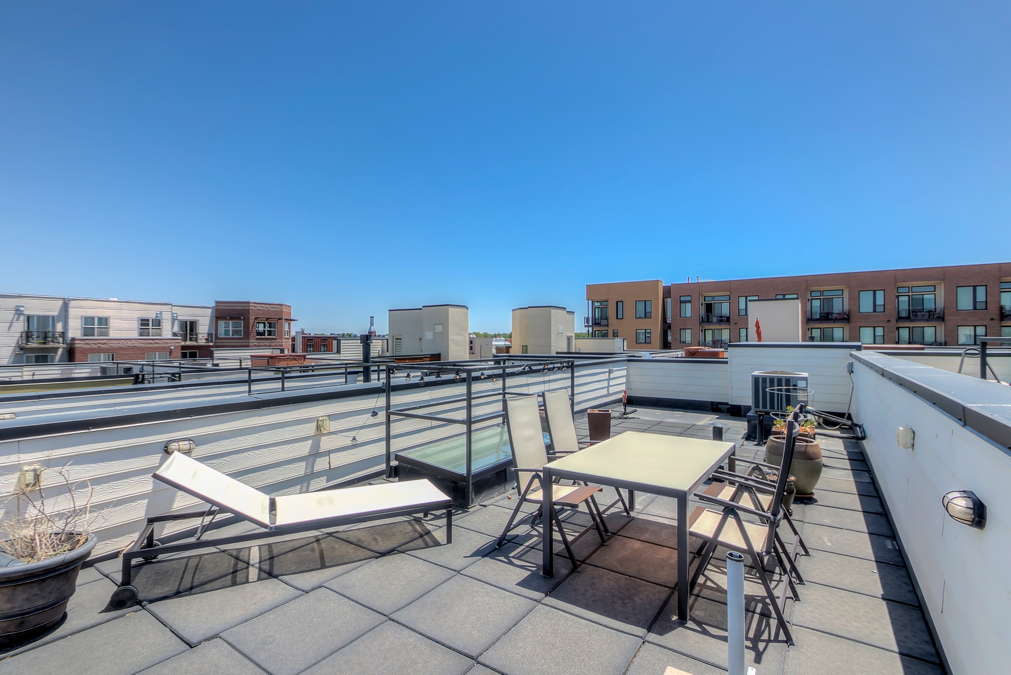 Rooftop. - 2345 Walnut Street Unit 17