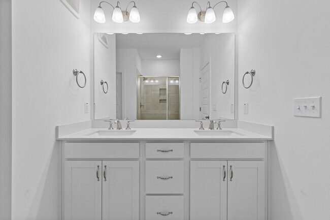 Building Photo - 1206 Coach Sta Aly