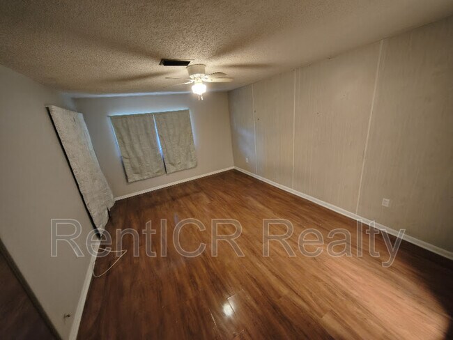 Building Photo - 1708 Azalea Ct