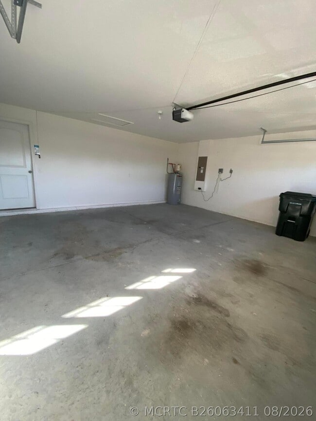 Building Photo - 2238 Caspian Dr