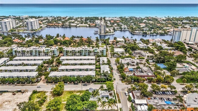 Building Photo - 394 SE 5th Ave