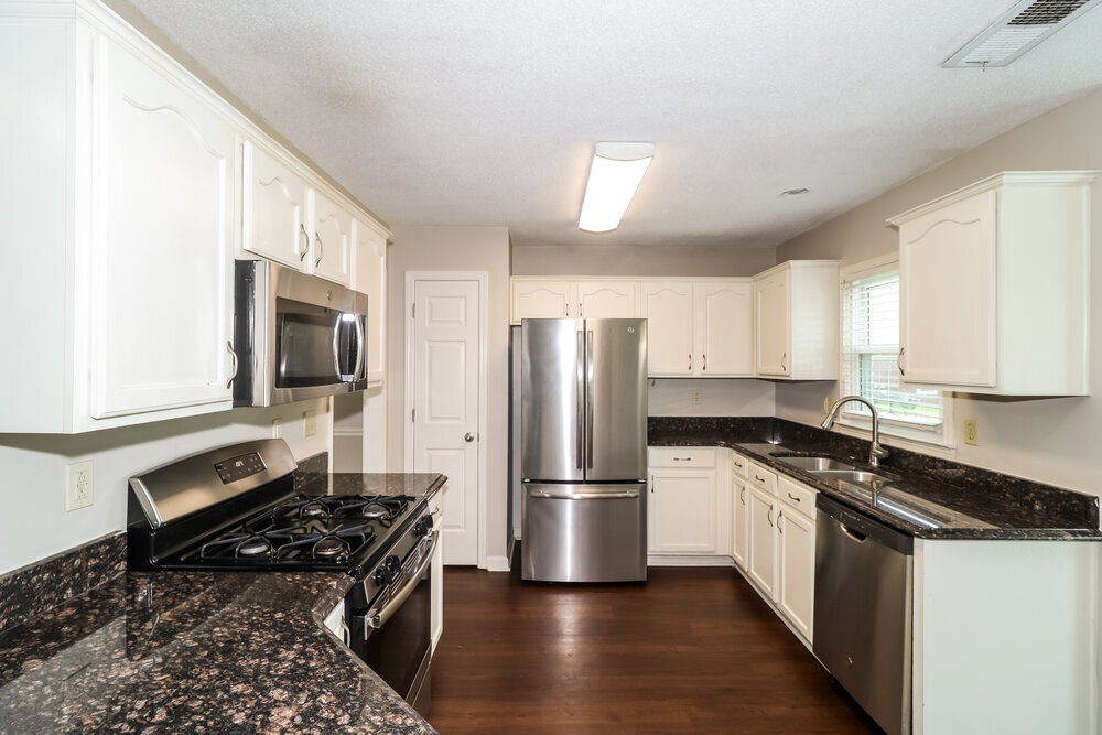 Building Photo - 9335 Barrow Dr