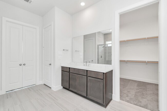 Building Photo - 21118 Chelton Bch Dr