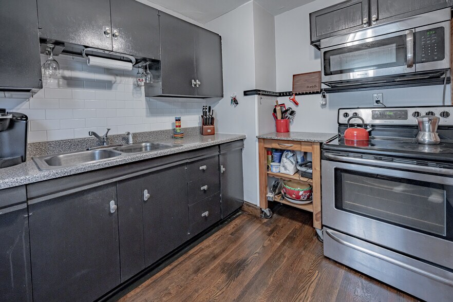 Building Photo - 118 Nassau Ave