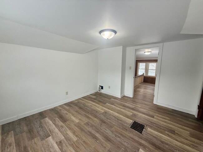 Building Photo - 3 Bed 1 Bath Single Family Home in White Lake