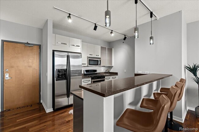 Building Photo - 432 S Washington Ave