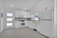 Building Photo - Brand-New Studio Guest House with Modern C...