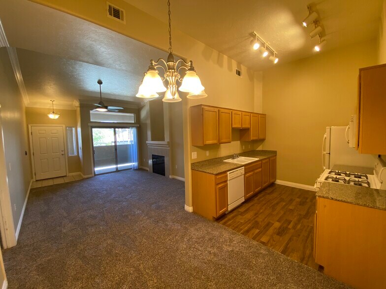 Building Photo - 8985 S Durango Dr