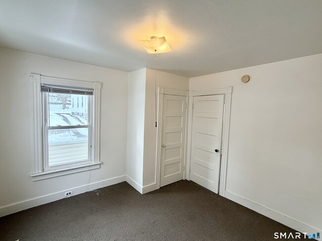 Building Photo - 225 Beechwood Ave