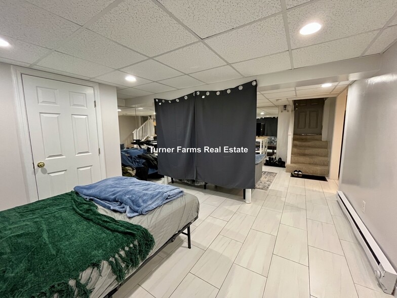 Building Photo - 77 Fairfax St