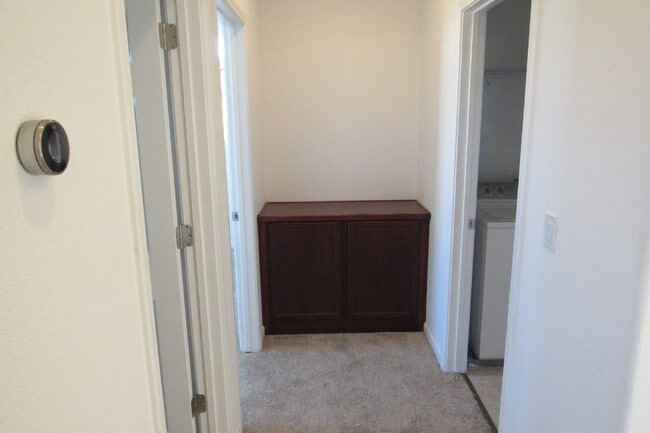 Building Photo - Gorgeous 4 Bed/2.5 Bath in Perfect Pittsburg Location