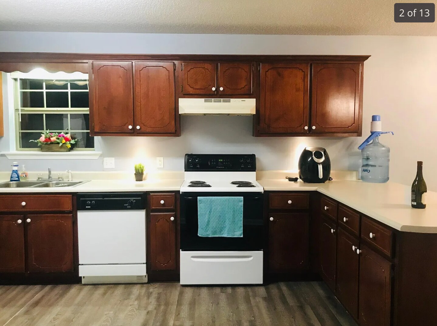 Building Photo - 117 Towne Park Dr W