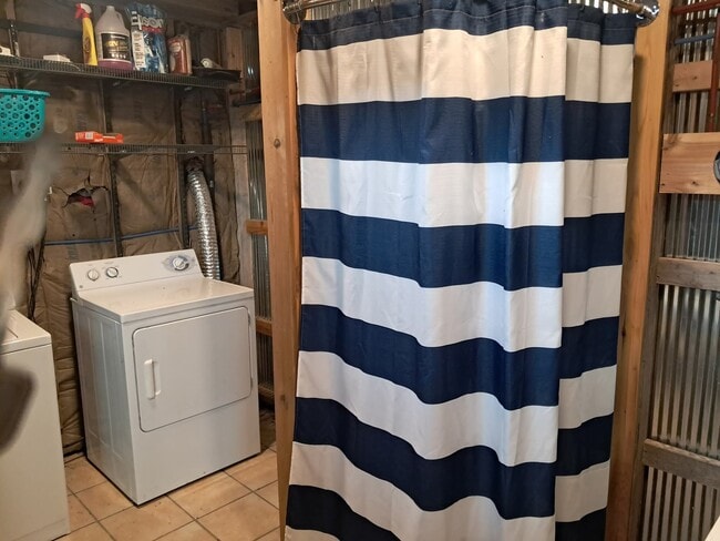 Building Photo - 239 Mallard Ln