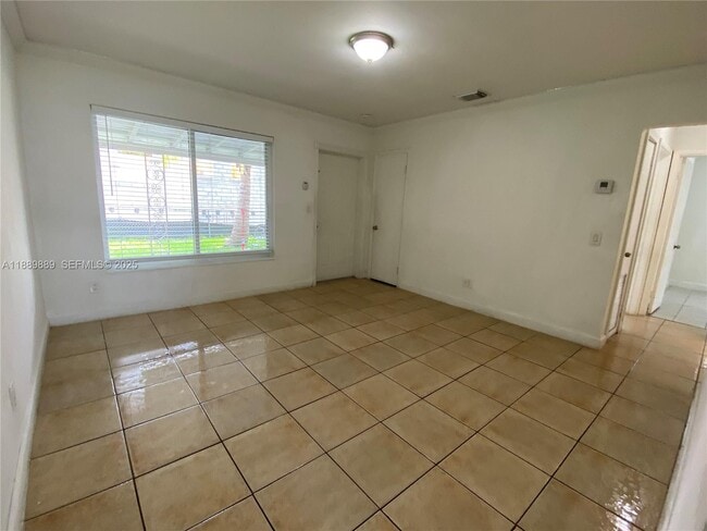 Building Photo - 2215 Adams St