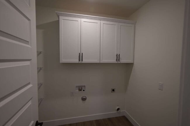 Building Photo - Beautiful New Home in Rolling Hills – Built in 2025