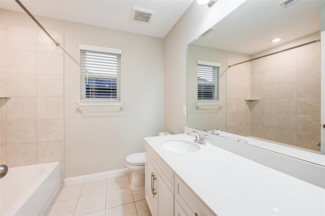 Building Photo - 14017 Northline Lake Dr