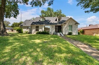 Building Photo - 5816 Fox Hill Ln