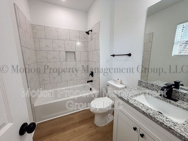 Building Photo - 1121 Wilmington Ave