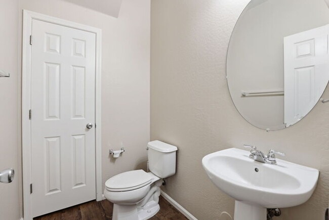 Building Photo - 981 S Deerfield Ln