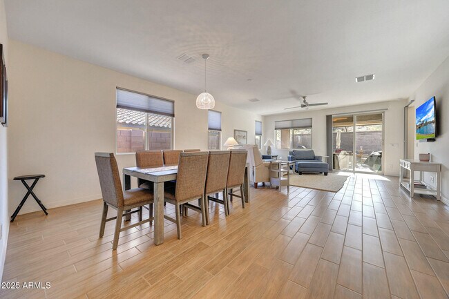 Building Photo - 8490 S 165th Dr