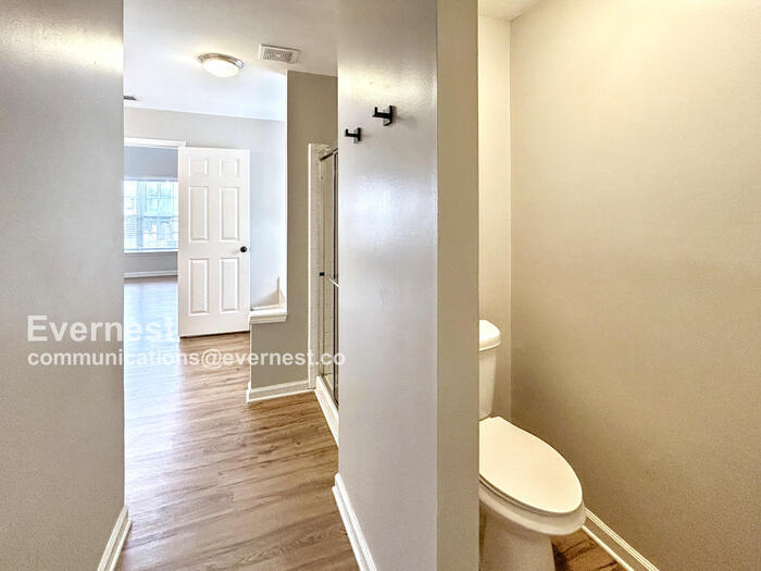 Building Photo - 2576 Alvecot Cir SE