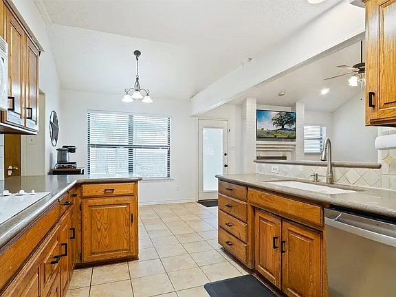 Building Photo - 1000 Forest Trail Ct