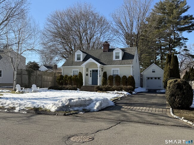 Building Photo - 46 Prudence Dr