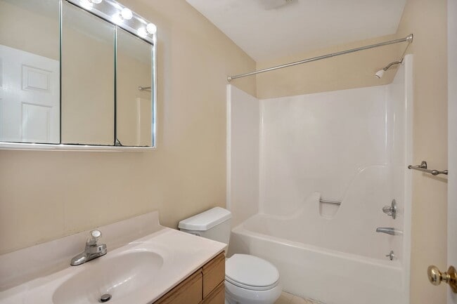 Building Photo - 1292 Timberbranch Ct