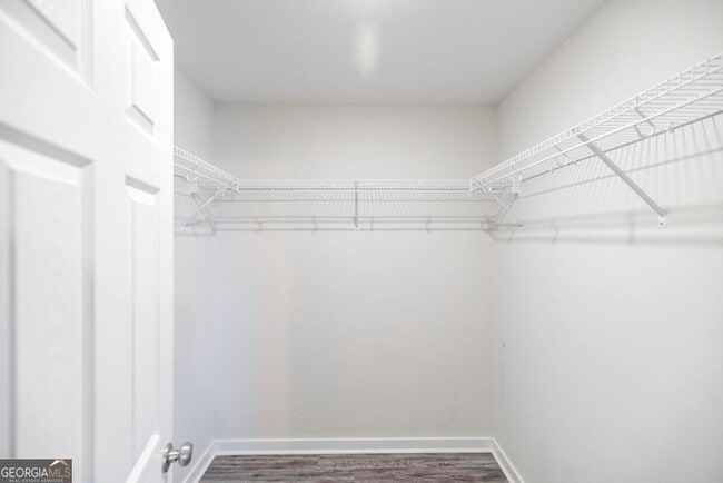 Building Photo - 101 Shasta Dr