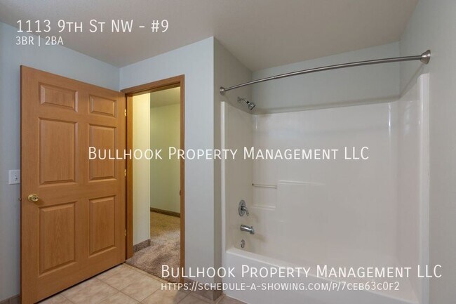 Building Photo - 1113 9th St NW
