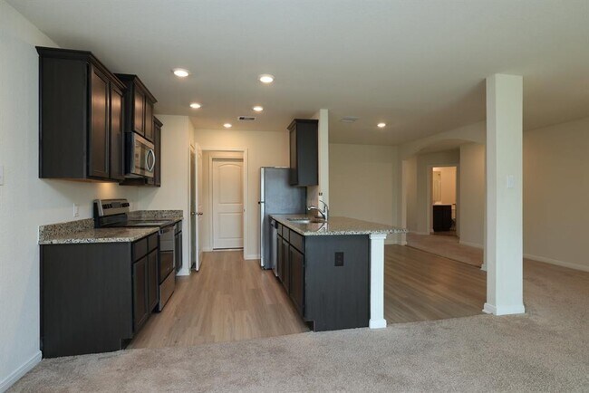 Building Photo - 20914 Solstice Point Dr