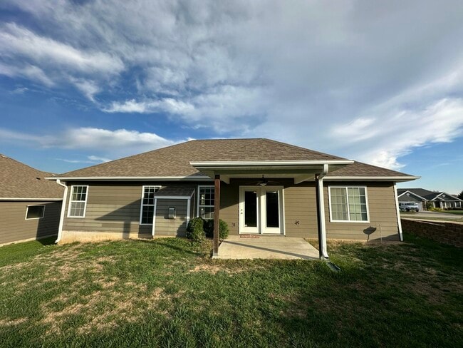 Building Photo - 4500 Weybridge Dr