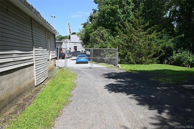 Building Photo - 1298 US-9W