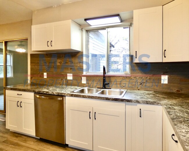 Building Photo - 2017 Garden Ln