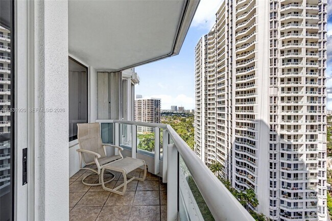 Building Photo - 21055 Yacht Club Dr