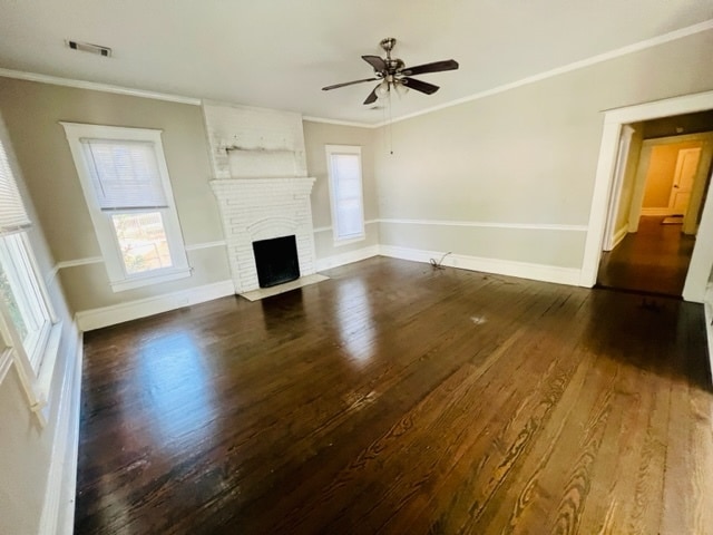 Large living area - 2012 Central Ave